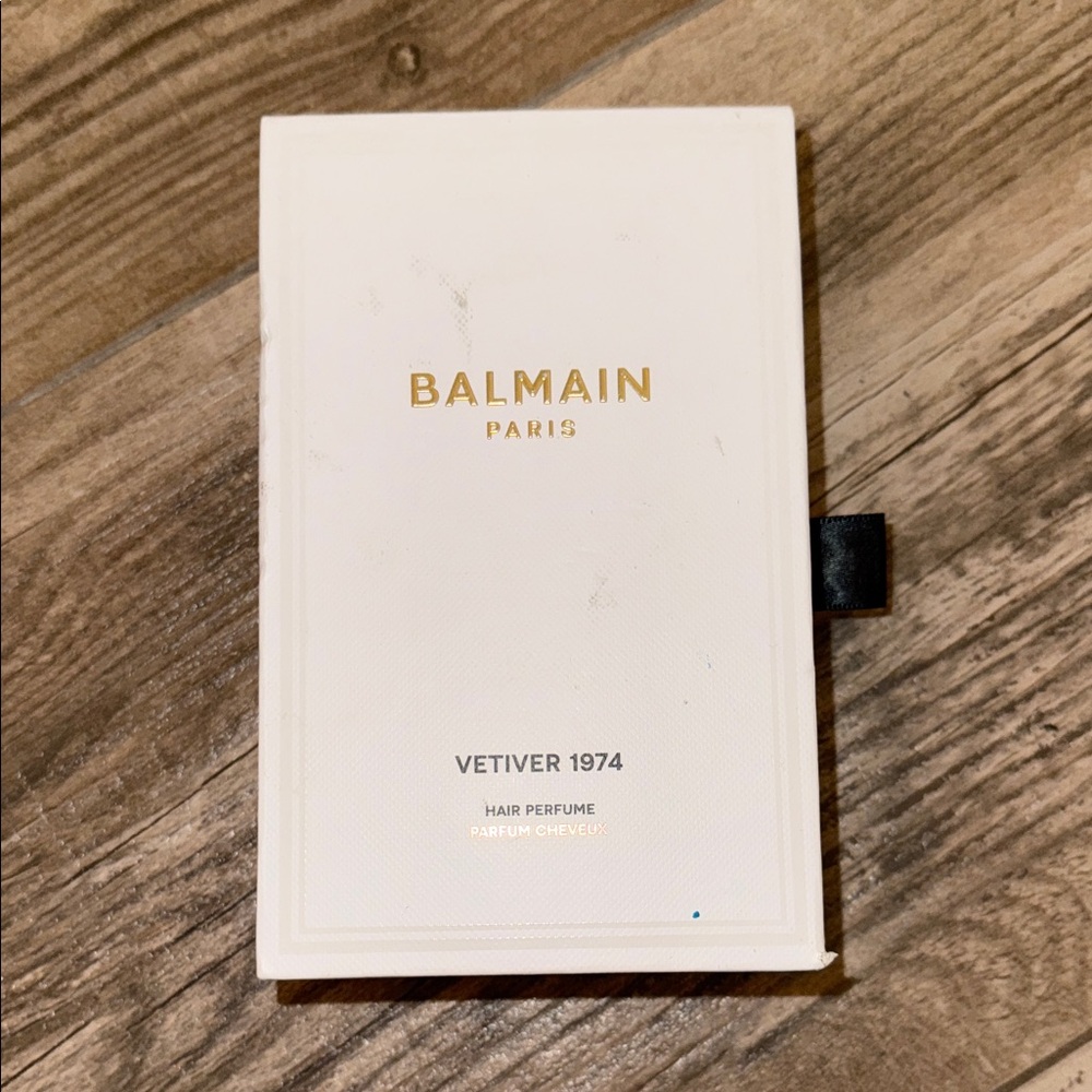 Balmain Paris Vetiver 1974 Hair Perfume in White and Gold